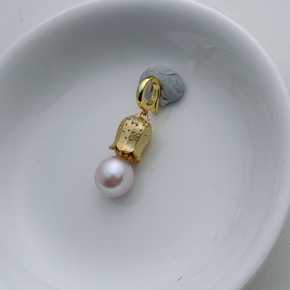 P124 S925 Freshwater Baroque Pearl Lily of the Valley Detachable Pendants - Picture 3 of 6